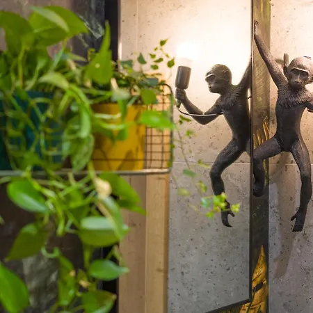 Botanic Park アパート ウッチ